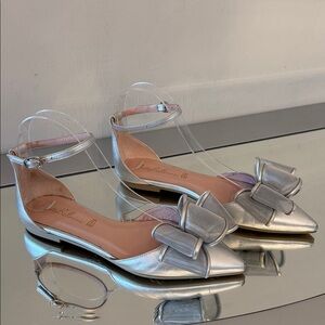 PRETTY BALLERINAS Pointed Toe Silver Flats Mesh Bow Women’s Size 7